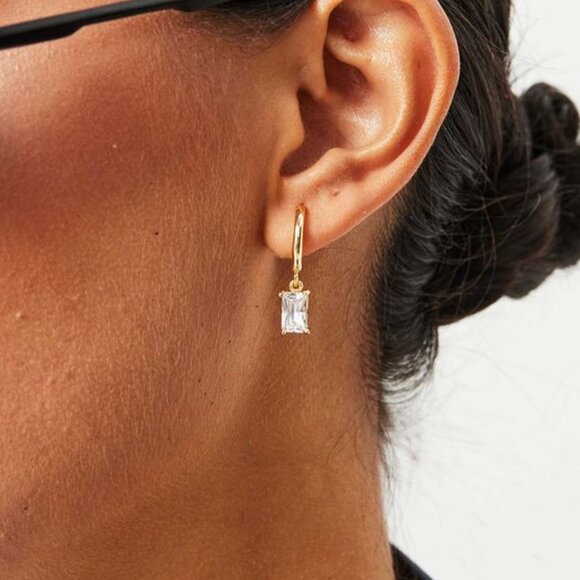 "OLA" BAGUETTE CHARM EARRINGS - Picture 1 of 4
